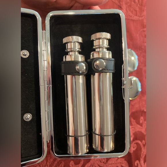 Portable Barware Includes Flasks, Shot Glasses, & More in Engraveable Case - Picture 5 of 13